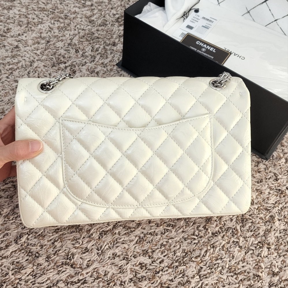Chanel 2.55 226 bag - Picture 8 of 15